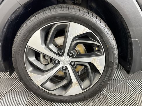 Used 2017 Hyundai Tucson Sport AWD/4WD image 36