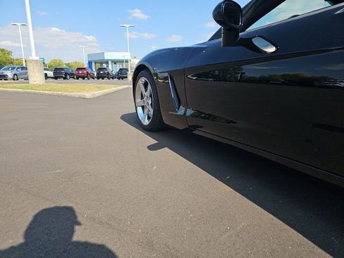 Used 2006 Chevrolet Corvette Convertible w/ Preferred Equipment Group image 12