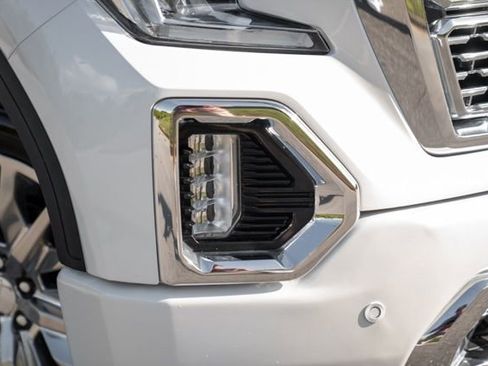 Used 2019 GMC Sierra 1500 Denali w/ Denali Ultimate Package AWD/4WD image 19