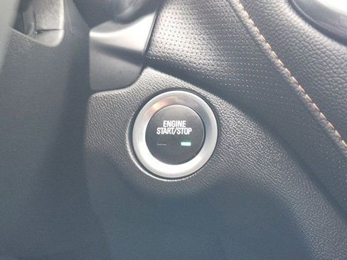 Used 2024 Chevrolet Equinox Premier image 8