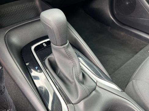 Used 2025 Toyota Corolla LE FWD image 36