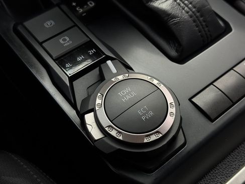 Certified 2024 Toyota Tacoma SR5 image 34