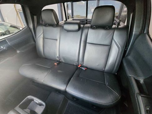 Used 2020 Toyota Tacoma TRD Off-Road AWD/4WD image 24