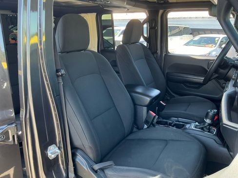 Used 2021 Jeep Wrangler Unlimited Sport AWD/4WD image 21