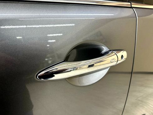 Used 2018 Nissan Armada SL w/ Moonroof Package image 12