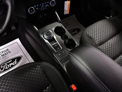 New 2025 Ford Escape Active w/ Cold Weather Package image 23