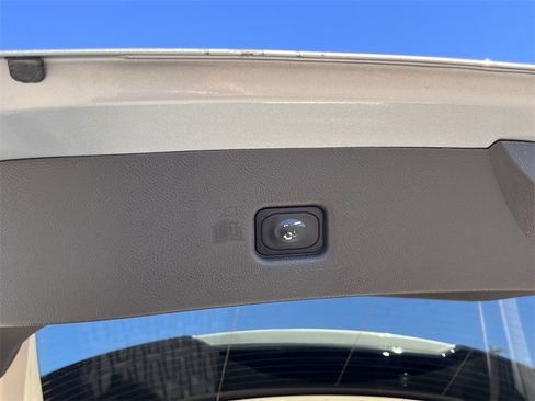 Used 2021 Lincoln Nautilus Reserve w/ Equipment Group 201A image 10