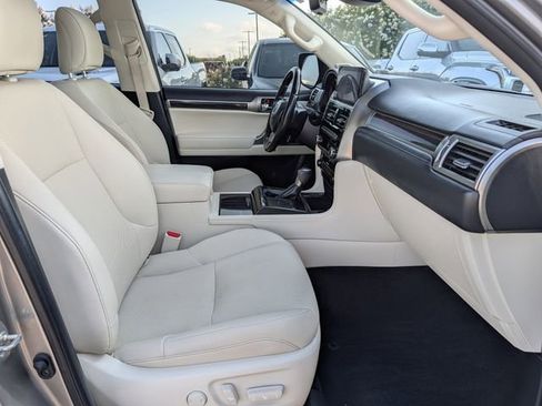 Used 2022 Lexus GX 460 Premium w/ Premium Package AWD/4WD image 33