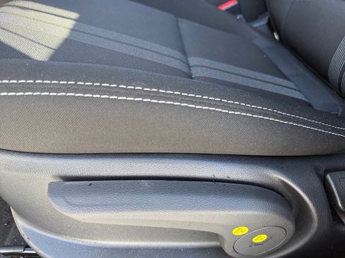 New 2025 Hyundai Venue SEL FWD image 27