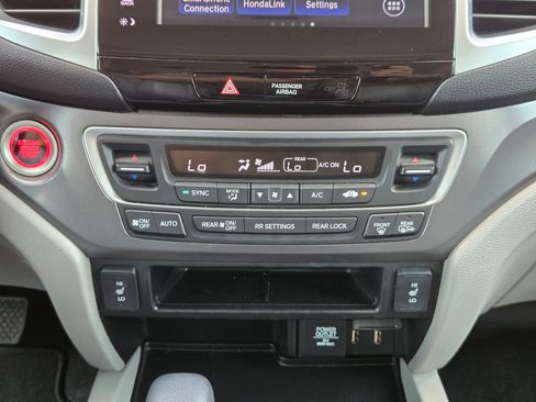 Used 2018 Honda Pilot EX-L image 18