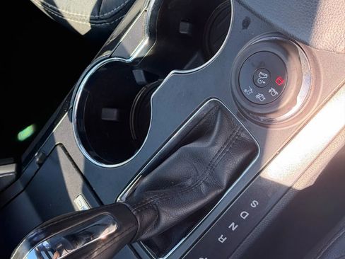 Used 2018 Ford Explorer Limited image 15