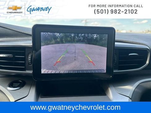 Used 2022 Ford Explorer XLT w/ Equipment Group 202A AWD/4WD image 18