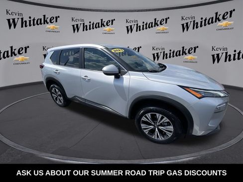 Used 2023 Nissan Rogue SV AWD/4WD image 2