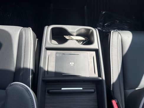 New 2026 Honda Odyssey Touring image 17