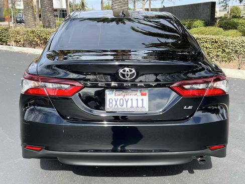 Used 2021 Toyota Camry LE image 14