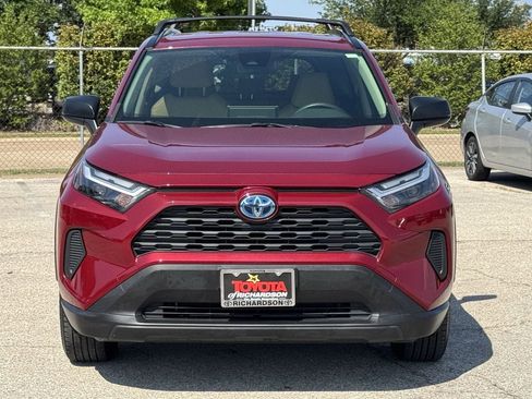 Used 2024 Toyota RAV4 LE AWD/4WD image 7