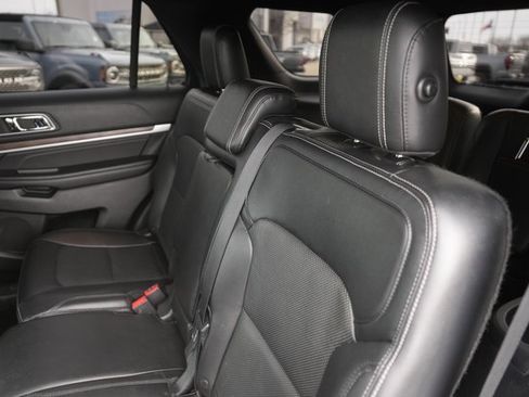 Used 2016 Ford Explorer Limited image 13