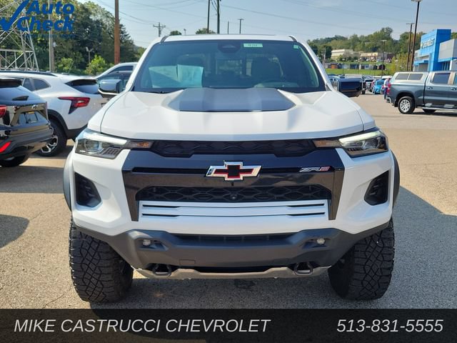 Used 2024 Chevrolet Colorado ZR2 w/ Technology Package AWD/4WD image 8