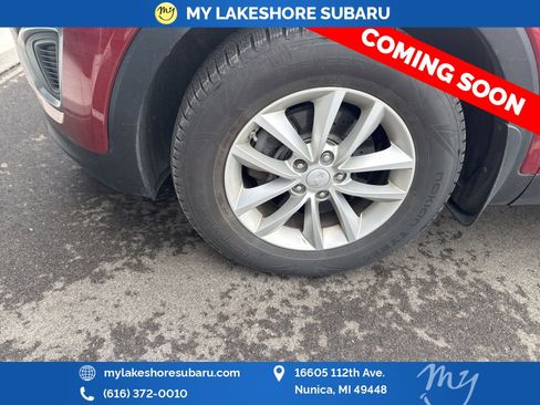 Used 2017 Kia Sorento AWD w/ LX Convenience Package image 4