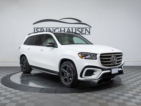 Used 2026 Mercedes-Benz GLS 450 4MATIC image 3