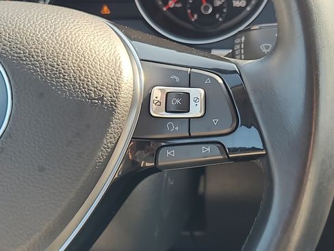 Used 2018 Volkswagen Atlas SEL AWD/4WD image 13