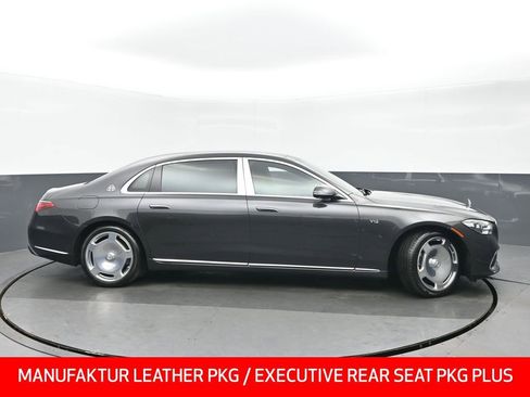 Used 2023 Mercedes-Benz Maybach S 680 4MATIC w/ Manufaktur Leather Package image 2