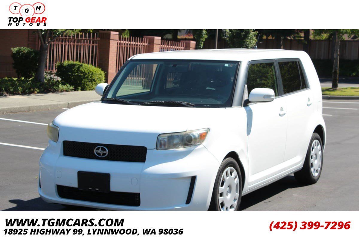 Used 2009 Scion xB FWD image 1