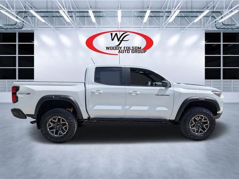 Used 2023 Chevrolet Colorado ZR2 w/ ZR2 Convenience Package III image 2