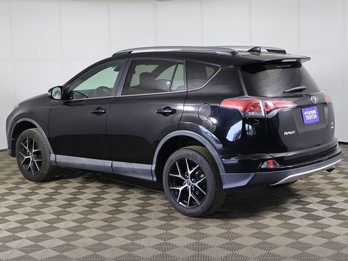 Used 2017 Toyota RAV4 SE AWD/4WD image 8