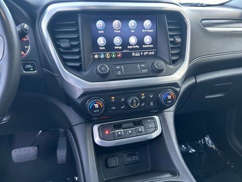 Used 2023 GMC Acadia SLT w/ Technology Package image 11