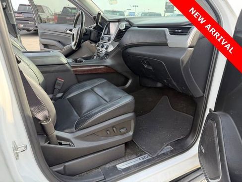 Used 2017 GMC Yukon XL SLT w/ Open Road Package image 12