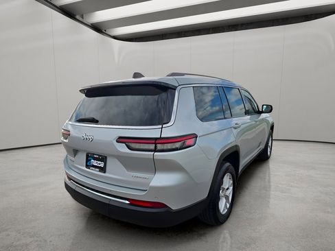 Used 2023 Jeep Grand Cherokee L Laredo image 5