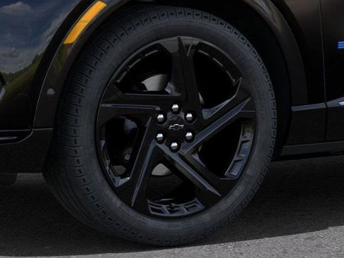 New 2025 Chevrolet Equinox EV RS w/ Active Safety Package 3 AWD/4WD image 17