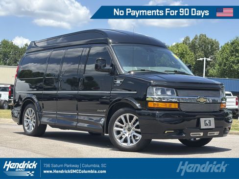Used 2021 Chevrolet Express 2500 RWD image 1