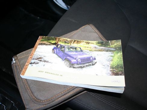 Used 2018 Jeep Wrangler Unlimited Sport w/ Connectivity Group image 20