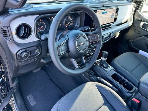 New 2026 Jeep Gladiator Sport AWD/4WD image 7