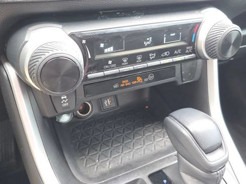 Used 2023 Toyota RAV4 LE FWD image 19