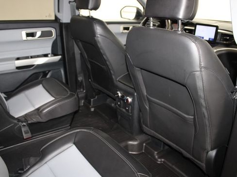 Used 2023 Ford Explorer XLT w/ Equipment Group 202A AWD/4WD image 27