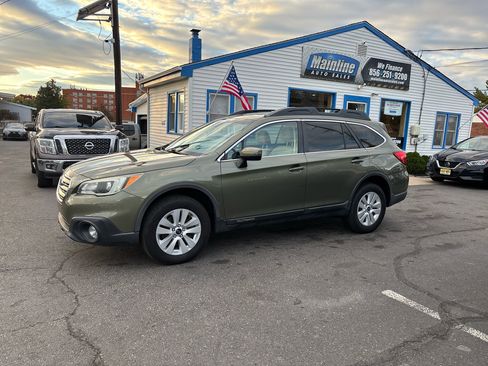 Used 2016 Subaru Outback 2.5i Premium image 6