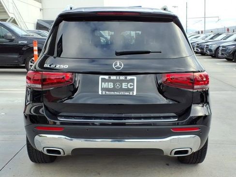 Certified 2022 Mercedes-Benz GLB 250 image 22