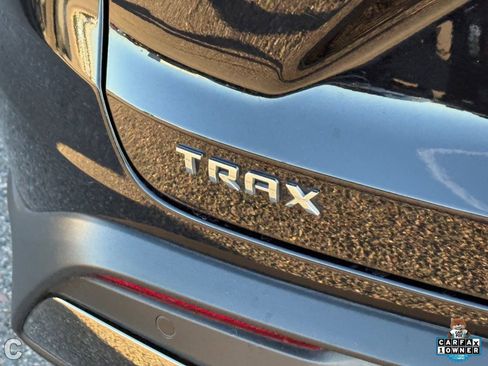 Used 2024 Chevrolet Trax ACTIV w/ Sunroof Package image 10