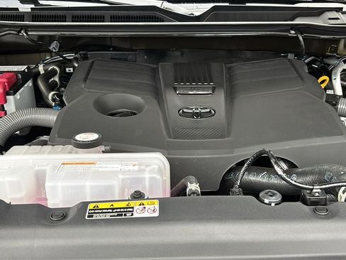 New 2026 Toyota Tundra Platinum w/ TRD Off-Road Package AWD/4WD image 37