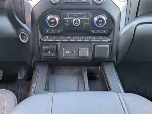 Used 2023 GMC Sierra 2500 SLT w/ SLT Premium Package AWD/4WD image 21