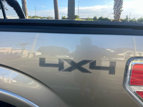 Used 2011 Ford F150 Lariat w/ Lariat Chrome Pkg image 9