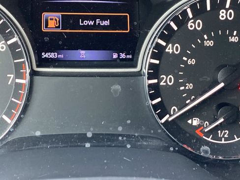 Used 2020 Nissan Pathfinder S AWD/4WD image 27