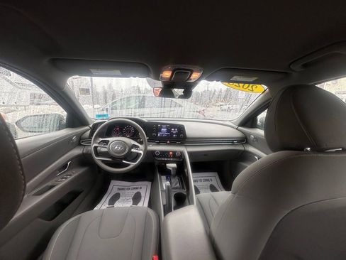 Used 2023 Hyundai Elantra SEL image 26