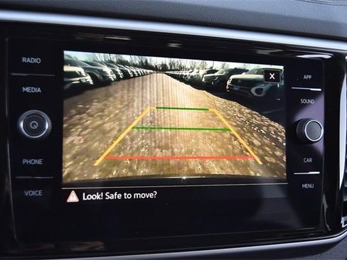 Certified 2023 Volkswagen Atlas SE image 13