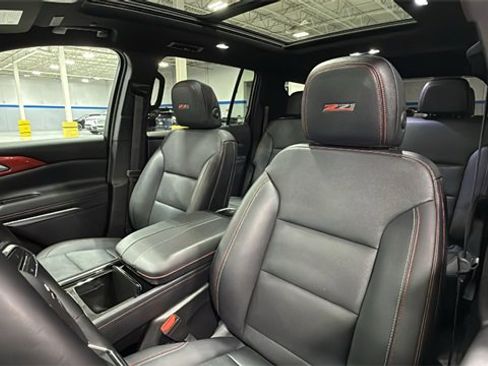 Used 2024 Chevrolet Traverse Z71 image 13