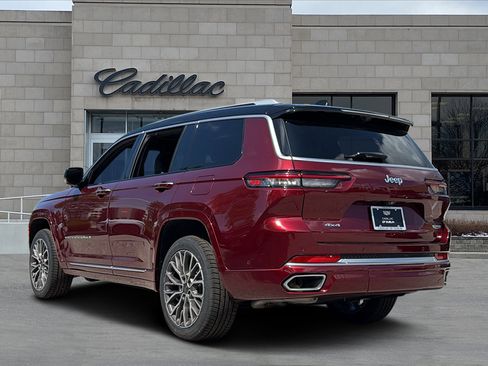 Used 2023 Jeep Grand Cherokee L Summit AWD/4WD image 4
