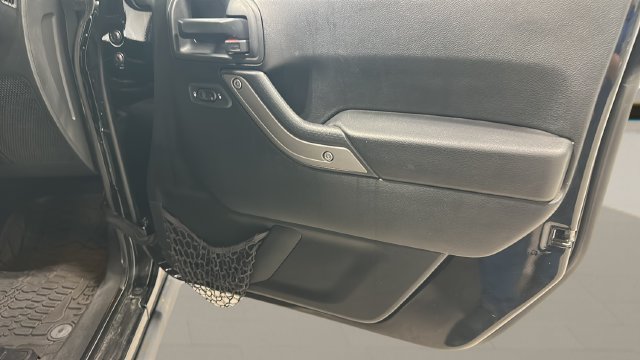 Used 2017 Jeep Wrangler Sport AWD/4WD image 24